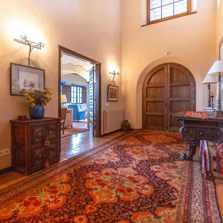 Quaint With Swimming Pool In Spain