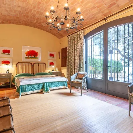 Villa Quaint With Swimming Pool In Spain Foixa