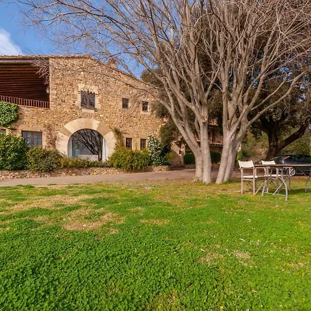 Villa Quaint With Swimming Pool In Spain