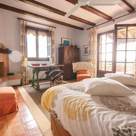 Villa Quaint With Swimming Pool In Spain *