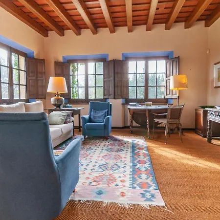 Villa Quaint With Swimming Pool In Spain *